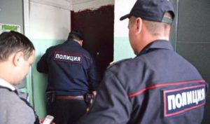 В петербургской квартире в шкафу нашли задушенного обнаженного мужчину
