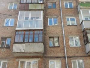 В Ванадзоре 90-летняя женщина спрыгнула со второго этажа
