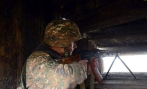 Азербайджан продолжает нарушать договоренность о прекращении огня