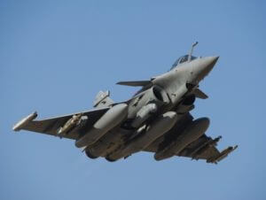 Французские истребители Rafale наносят авиаудары по позициям ИГ в Ираке