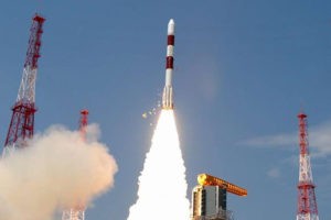 Индийская ракета вывела на орбиту восемь спутников