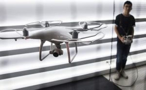 Состоялся первый в мире полет дрона без аккумулятора