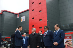 Саргсян принял участие в церемонии открытия нового торгового центра-ярмарки «Ереван»