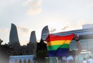 Толпа азербайджанских гомосексуалистов напала на наряд полиции