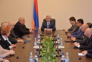 Президент Саргсян представил Совбезу новоназначенного секретаря Юрия Хачатурова