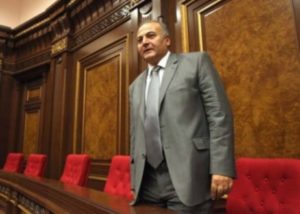 Виктор Даллакян в ближайшее время созовет пресс-конференцию - газета