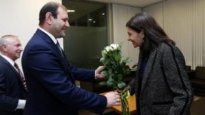 Мэр Парижа прибыла в Ереван
