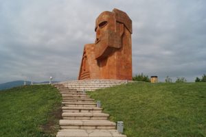 ВС Азербайджана обстреляли ночью карабахские позиции около 50 раз – Минобороны НКР
