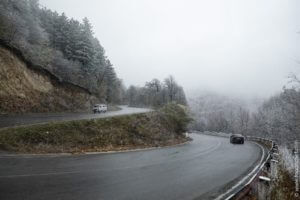В Армении есть труднопроходимые дороги, КПП "Верхний Ларс" закрыт - МЧС