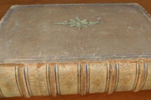 Американский студент обнаружил редкую Библию с картой Великой Армении (Видео)