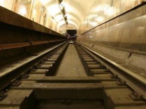 В бакинском метро мужчина пытался свести счеты с жизнью