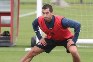 Генрих Мхитарян не сыграет в матче с "Челси"