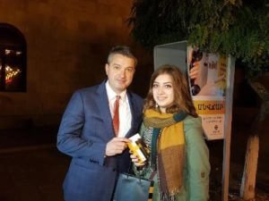 Участники акции Beeline, посвященной таксофонам, получили в подарок смартфоны