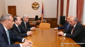 Вопросы образования в двух армянских республиках