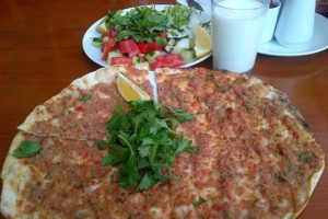 Открытие в России двух армянских ресторанов вызвало настоящий переполох в Турции