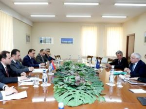 Министр обороны Армении и представитель НАТО обсудили вопросы региональной безопасности