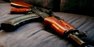 Уроженец Азербайджана расстрелял из автомата двух человек в Астрахани