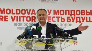 На выборах президента Молдавии лидирует пророссийский кандидат