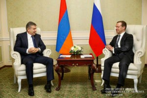 Армянский премьер подсказал Медведеву идею с «русиано»
