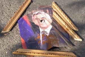 Опасный призрак информационно-агитационной подмены