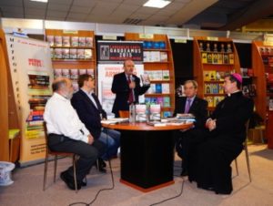 В Бухаресте состоялась презентация книги Микаэля Хеземана «Геноцид армян»