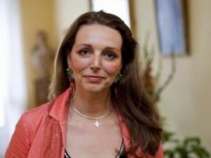 Во Франции ополчились на Валери Буайе из-за армянского креста