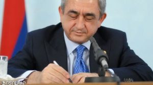 Серж Саргсян сегодня подписал законы