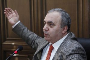 Грант Багратян: Государство должно платить среднюю зарплату солдатам-срочникам