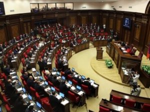 В новом парламенте Армении оппозиция сможет выносить на повестку вопросы вне очереди
