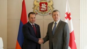 Министр обороны Армении встретился с премьер-министром Грузии