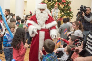 Дети из Сирии и приграничных сел Армении побывали в резиденции президента