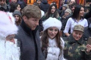 В центре Еревана открылась Рождественская ярмарка