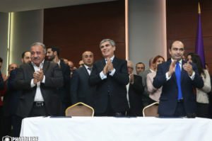 Три оппозиционные партии Армении объединились против Саргсяна