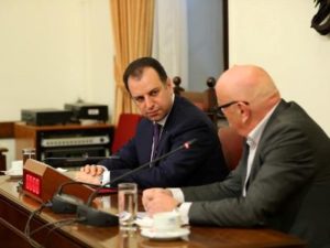 Министр обороны Армении продолжает визит в Грецию