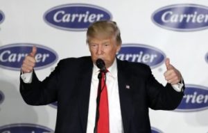 Трамп снова пригрозил бизнесу США крупным налогом за перенос бизнеса