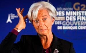Глава МВФ в понедельник предстанет перед судом по делу о халатности