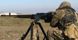 Враг продолжает обстреливать армянские позиции