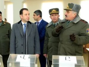 Министр обороны Армении побывал на центральном сборном пункте