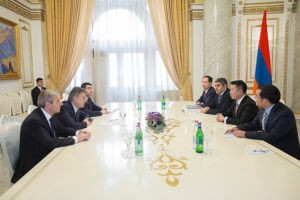 Китайская компания готова реализовать проект "Умный город" в Армении