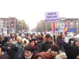 В Ереване стартовало шествие в поддержку членов группы «Сасна црер»