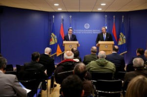 Министры обороны Армении и Греции обсудили вопросы двустороннего сотрудничества