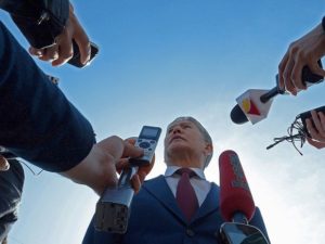 Атамбаев: российская военная база "должна уйти" из Киргизии