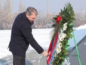 Глава одного из комитетов Госдумы России почтил память жертв Геноцида армян