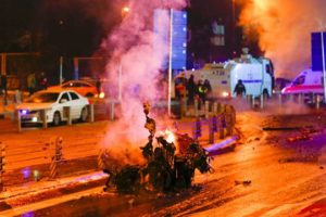 Число погибших в результате теракта в Стамбуле достигло 38