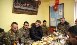 Премьер-министр Армении посетил боевую позицию