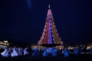 Редакция NewsHay.Com поздравляет с Новым годом!