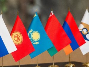 Лавров положительно оценивает действия ЕАЭС