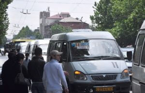 Чиновники опять обещают освободить Ереван от “газелей”