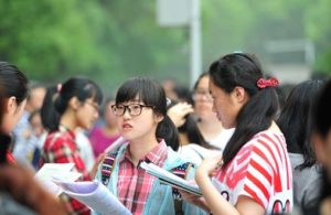 В китайской школе ученикам разрешили получать оценки «в кредит»