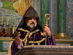 Глава Украинской епархии ААЦ возглавил церемонию Освящения воды во Львове